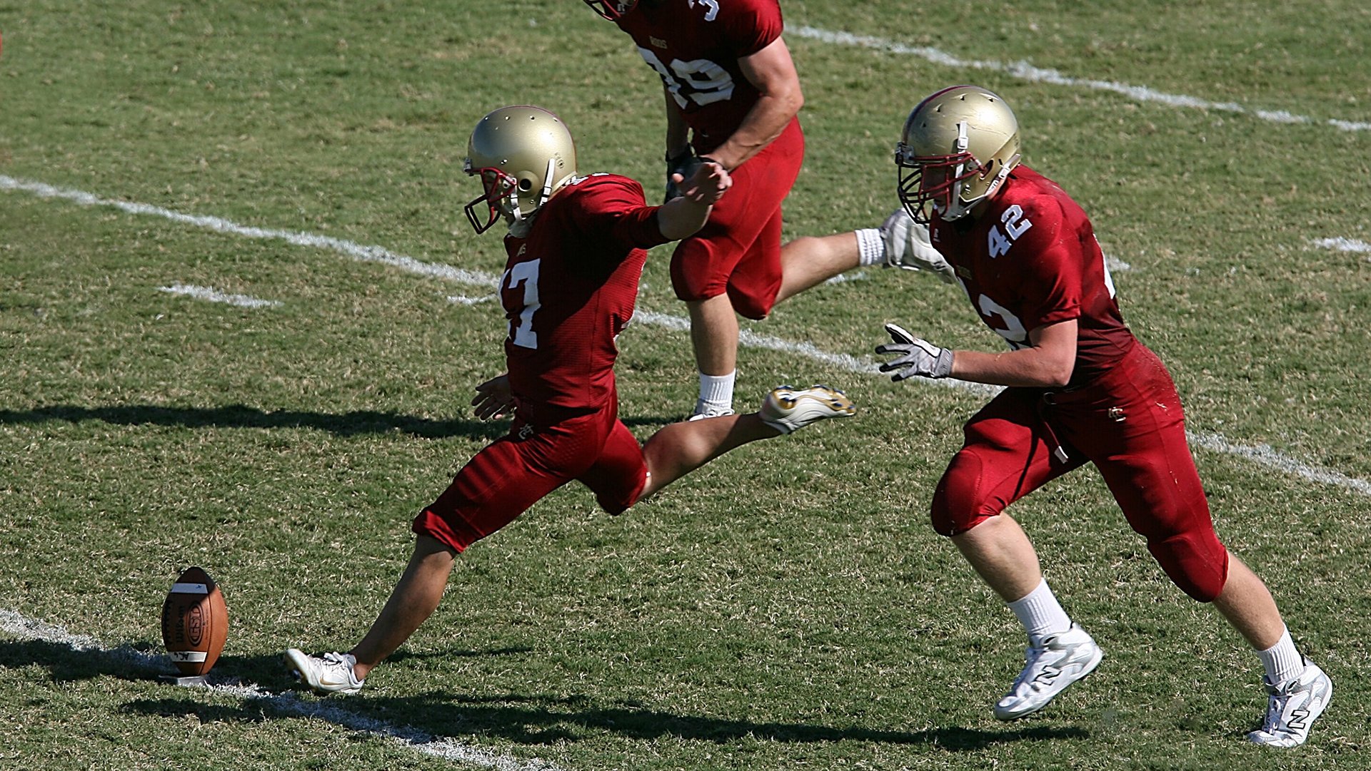 乐鱼体育在线官网-三线距离控制决定攻守平衡,三线原则是指什么什么线